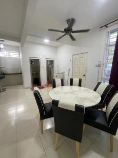 Deeja Homestay Kuantan - 1