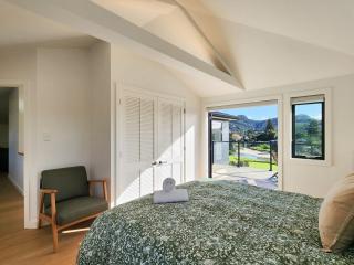 Serenity Sands Beach House - 5