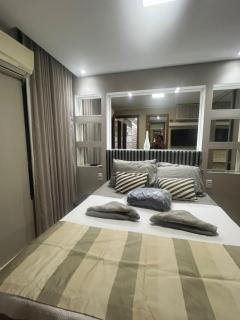 Apartamento para temporada a 15 minutos da Asa Sul, próximo de tudo ! 3 quartos 11 camas com auxiliares , 8 camas sem usar as auxiliares - 7