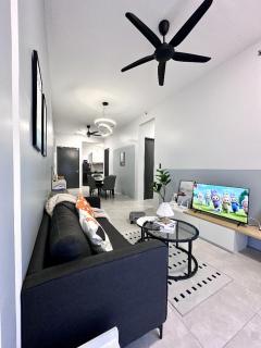Aston Acacia 3 Bedroom Suite by Jovial - 1