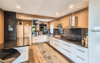 Stunning Home In Bokn With Wifi - 7