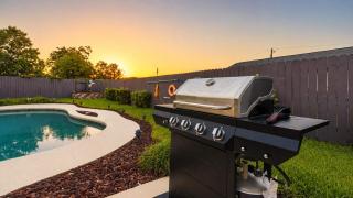 Lynn Haven 3BR - Private Pool & Fenced Yard - 5