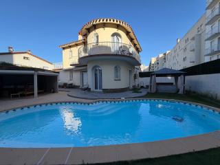 Jolie Villa piscine climatisé 8 pers proche centre-ville Perpignan - 0
