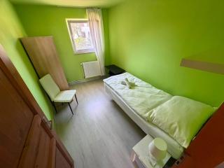 Quiet apartment with kitchen, parking & laundry room - 6