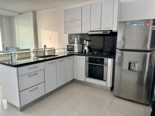 1 Bedroom Beachfront 40th Floor - 5