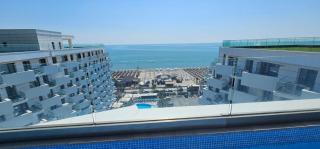 Infinity Beach Pool & Spa Resort - Luxury Apartment Private Parking - 9