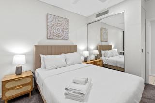 Central Southbank Apt with Pool, Sauna & Parking - 3