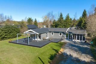 Family-Friendly Holiday Home With Wilderness Spa - 0