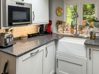 Thatchdown Cottage - 3