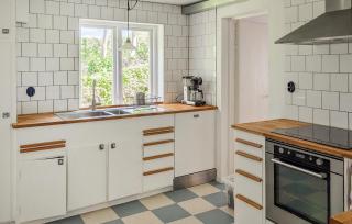 3 Bedroom Amazing Home In Kivik - 4