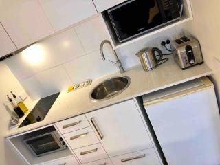 Comfy and bright apartment, when location counts - 7