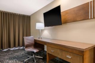 Quality Inn & Conference Centre - 5
