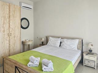 Villa Nelly with Private Pool in Plaka just 2 min Drive to Almyrida Beach - 3