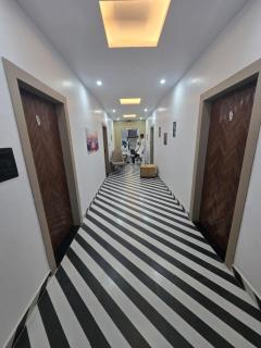 QR Palace - 1
