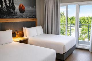 Radisson Red Funes - 5