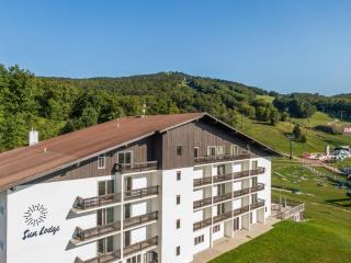 Sun Lodge near Manchester VT, Ascend Collection Hotel - 7