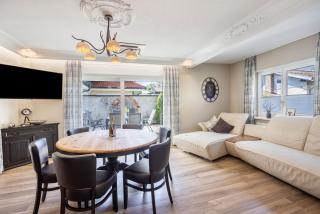 Ferienwohnung Zentral mit Pool - 1