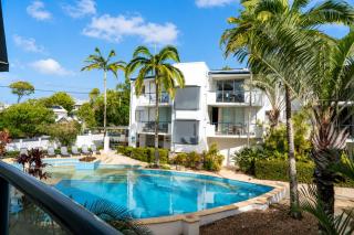 Peaceful Noosa River Retreat with Heated Pool - 4