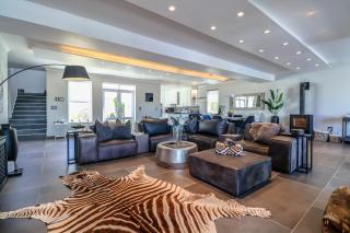 Contemporary Plantation Island - P54 - 3