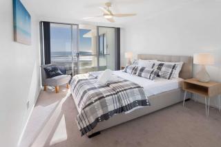 Beachfront on Berkeley Hosted by Gold Coast Holiday Stays - 3
