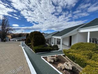 Mountain Shadows Hotel - 1