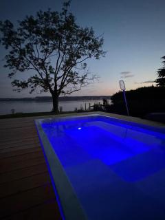 LAKE Villa Qbify - private lakeside living - eigener Strand - 1