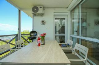 992 - Balatonőszödön közvetlen vízparti, teljes panorámás apartman - 4