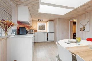 84136-Ebeltoft-Enebaerstien-10 - Ebeltoft - 3