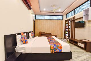 FabHotel Moon Stone, Near Jawahar Circle - World Trade Park - 5