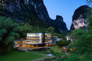 L'Eau Vive de Qixi Meidi - A riverfront infinity pool & a café nestled in the woods and an uniquely romantic venue for destination weddings in Yangshuo - English Speaking & Tailor-Made Tour Services - 9
