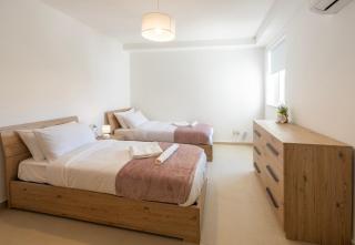 TL7 - Modern 2-Bedroom Haven - 3