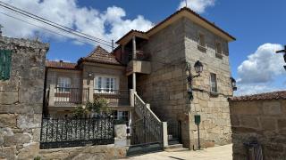 Waterfront Stone Beach House with Sea Views in the Old Town - 9