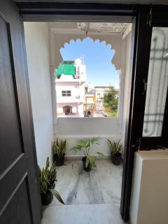 Zenova Boutique Stays - 3