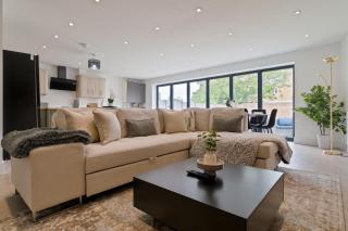 Luxury Marsh View Retreat with Parking - 4 Bed - Sleeps 10 - 8