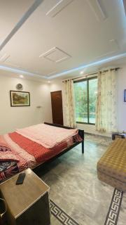Luxury Apartment - 9