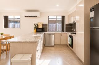 Golden Homestead – Park Ridge 4B Comfort Retreat - 4