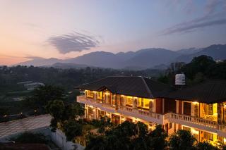 SaffronStays Tikrola Retreat 4BR - 7