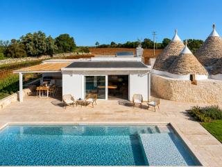 HelloAPULIA - Trulli Veronica - Authentic Trulli Retreat between Martina Franca and Locorotondo - Pet Friendly - 0