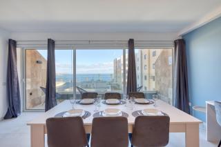 Modern Qawra Apartment with Sea View - 4