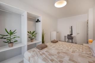 Modern Qawra Apartment with Sea View - 9
