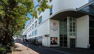 Coast Lonsdale Quay Hotel - 4