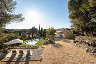 Mas des Olivades Provencal stone farmhouse with pool - 0