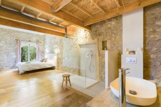 Mas des Olivades Provencal stone farmhouse with pool - 3