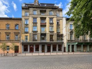 Затишні апартаменти в центрі біля пл Ринок - 8