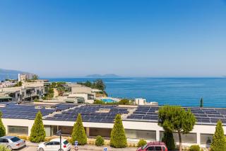 Ocean Horizon Apartment Sea View & Parking by PikHost - 9