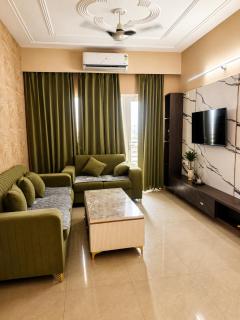 Radha Rani Retreat Luxury 1 BHK Near Prem Mandir - 0