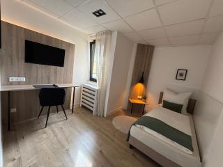 Vintage HOTEL S-Weilimdorf - 0
