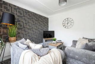 Spacious & Bright 3 Bedroom House in St Helens - 4