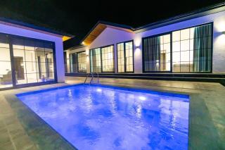 White villas - 9