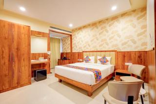 FabHotel Golden Stay I - 9
